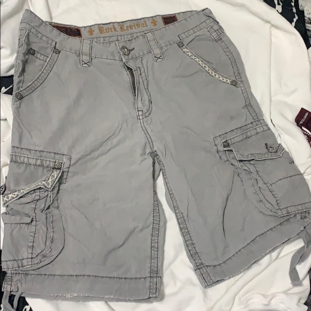 Light gray short